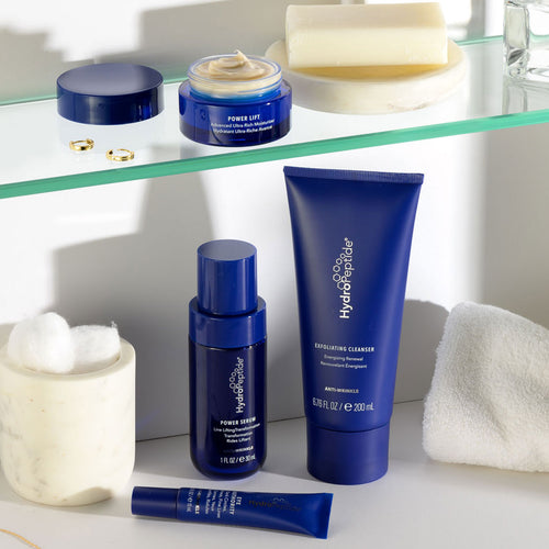 Toepassing van Triple Acid Peptide Peel op de huid