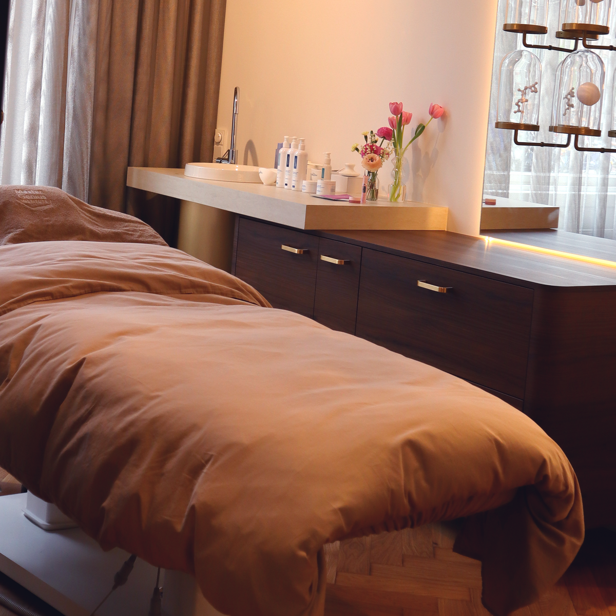Master Genius Treatment Room
